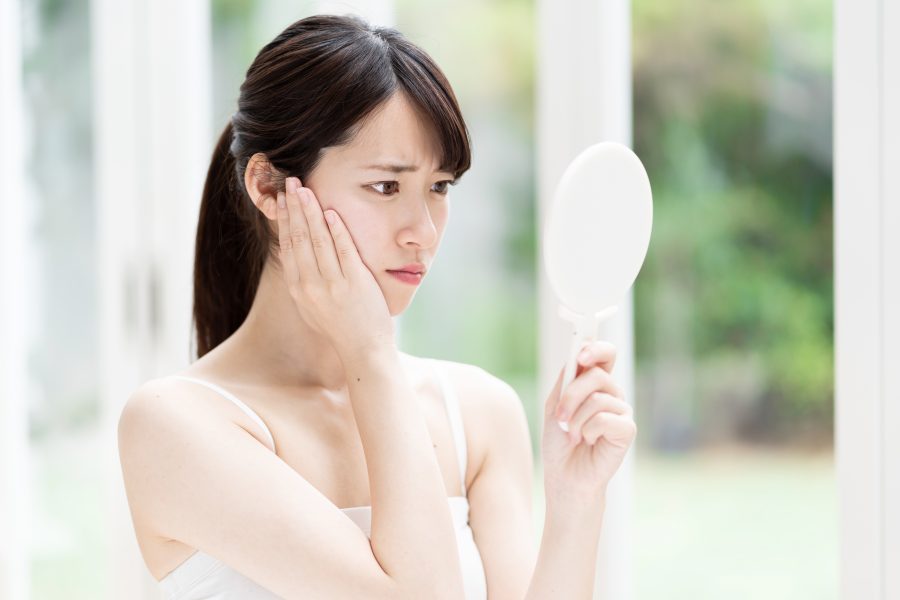 美容業界注目のCBDバーム！肌トラブルを解消？